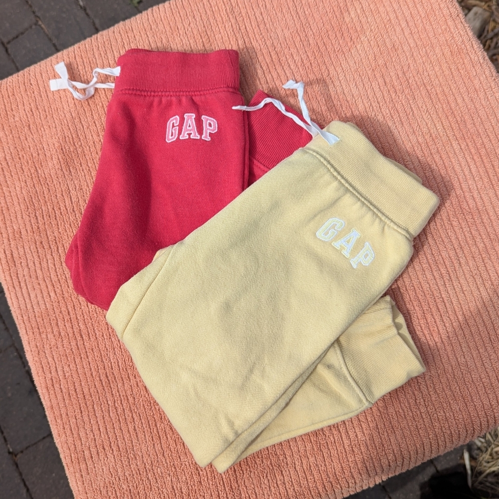 Pair of Gap Fleece Sweatpants, 3T